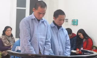 Hai "tú ông" trong phiên xử ngày 10/12. Ảnh: BH