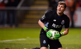 Casillas thiết lập kỷ lục tại ĐT Tây Ban Nha.