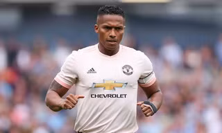 Antonio Valencia vắng mặt ở trận Young Boys - M.U vào rạng sáng mai.