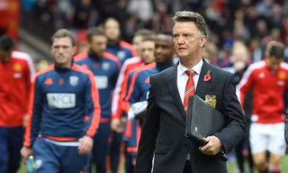 Van Gaal từng bỏ tiền túi ra để chiêu mộ cầu thủ cho đội bóng của mình.