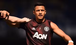 Alexis Sanchez hưởng lương cao nhưng không đóng góp được nhiều cho M.U.