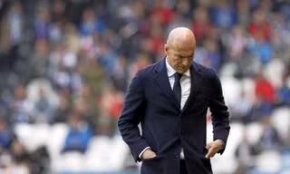 HLV Zidane thất vọng vì Real Madrid không thể lật đổ Barcelona.