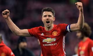 Carrick đồng ý gia hạn thêm 1 năm với M.U.