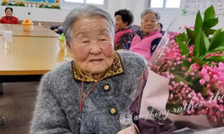 Mẹ HLV Park Hang-seo