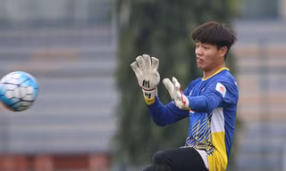 Thủ môn Phí Minh Long đã bình phục chấn thương.