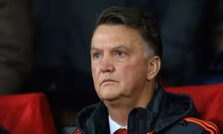 Van Gaal hài lòng khi Rooney ghi bàn. 
