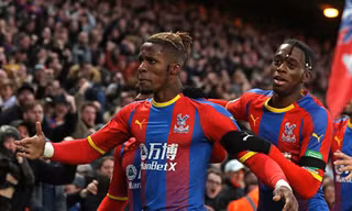 Vì đã mất Wan-Bissaka, Crystal Palace không muốn mất thêm Wilfried Zaha.