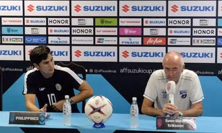 Đội trưởng Phil Younghusband và HLV thầy Sven Goran Eriksson.