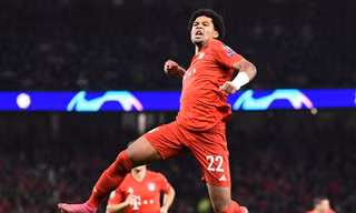 Serge Gnabry tỏa sáng rực tỡ trước Tottenham.