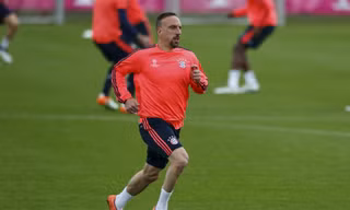 Ribery khiến HLV Pep Guardiola khó xử.