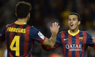 Fabregas đã khuyên Pedro đến Chelsea. 