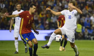 Sergio Busquets vừa dính chấn thương.