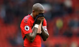 Ashley Young chuẩn bị khăn gói rời M.U.