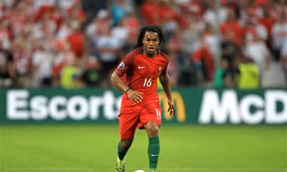 Renato Sanches bị nghi gian lận tuổi.