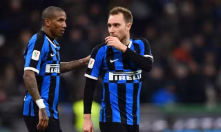 Inter Milan không muốn tự rút lui khỏi Europa League.