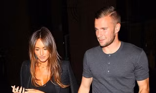 Vợ chồng Tom Cleverley vừa bị cướp "thăm viếng"