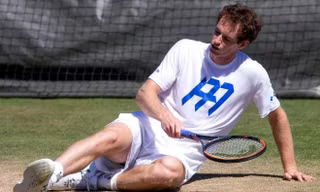 Murray lại dính chấn thương.