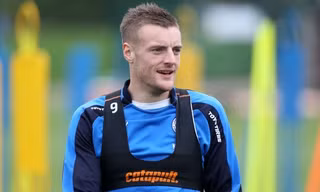 Jamie Vardy đang nằm trong tầm ngắm của Chelsea.