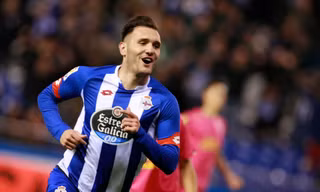 Thương vụ Lucas Perez đến Arsenal có thể đổ vỡ vào phút chót.