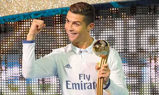 Một đại gia Trung Quốc từng mời gọi Ronaldo với mức lương lên tới 1,6 triệu bảng/tuần.