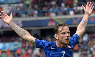 Rakitic mở mộng khi gặp Tây Ban Nha. (Nguồn: Getty)