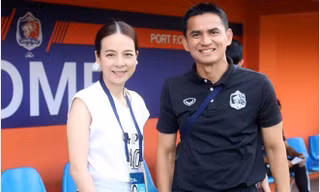 Chủ tịch Port FC bảo vệ Kiatisak trước cơn bão dư luận.