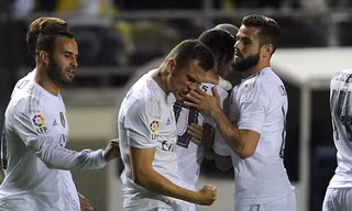 Denis Cheryshev vào sân khi đang lĩnh án treo giò.