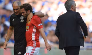 Mourinho khẳng định việc thay Mata là vì lý do chiến thuật.