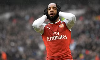 Alexandre Lacazette từng ở rất gần M.U.
