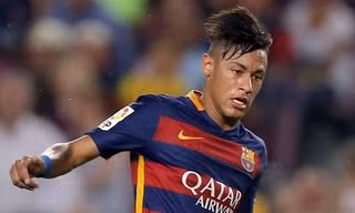 Neymar xác nhận đã được M.U liên hệ.