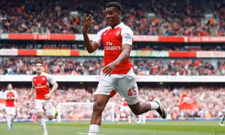 Alex Iwobi chuẩn bị được Arsenal tăng lương gấp 3 lần.