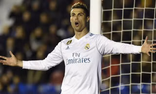 Cristiano Ronaldo muốn Real Madrid cải tổ mạnh mẽ trong hè 2018.