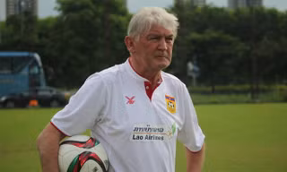 HLV Steve Darby tin ĐT Việt Nam có cơ hội vượt qua vòng bảng Asian Cup 2019.