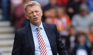 David Moyes thất rất vọng khi các học trò liên tiếp mắc sai lầm.