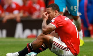 Depay cần phải nhanh chóng cải thiện phong độ.