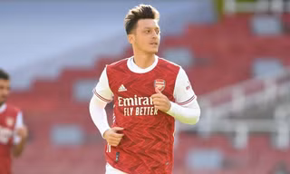 Mesut Ozil sẽ tiếp tục gắn bó với Arsenal?