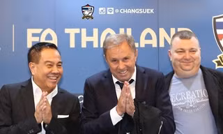 LĐBĐ Thái Lan gia hạn với HLV Milovan Rajevac.
