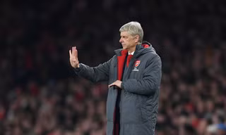 HLV Wenger thừa nhận Arsenal thua M.U vì kém may mắn.