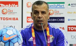 HLV Jamal Abu-Abed của ĐT Jordan.