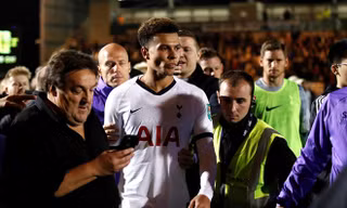 Tottenham thua sốc trước Colchester United.