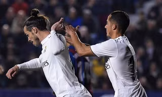 Gareth Bale thể hiện thái độ lạnh nhạt với đồng đội.