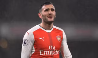 Lucas Perez cảm thấy không được HLV Wenger tôn trọng.