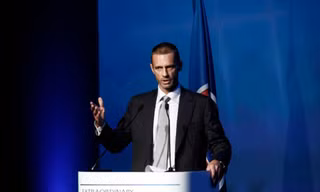 Ông Aleksander Ceferin trong thời khắc nhậm chức Chủ tịch UEFA.