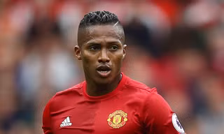 Antonio Valencia gia nhập Arsenal vào mùa hè 2019?