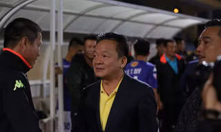 Bầu Hiển không thưởng cho Hà Nội FC dù thắng Quảng Nam.