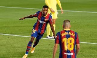 Ansu Fati tỏa sáng trong chiến thắng trước Villarreal.