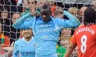 Mario Balotelli vẫn luôn khiến người Man City phải nhớ đến.