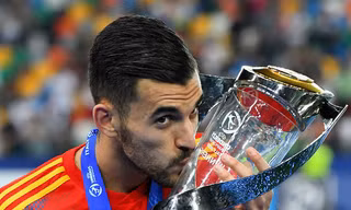 Dani Ceballos sẽ khoác áo Arsenal theo dạng cho mượn 1 năm.