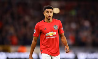 Jesse Lingard bất ngờ được M.U gia hạn thêm 1 năm.