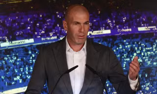 HLV Zinedine Zidane nhận mức lương 10,2 triệu bảng/mùa tại Real Madrid.
